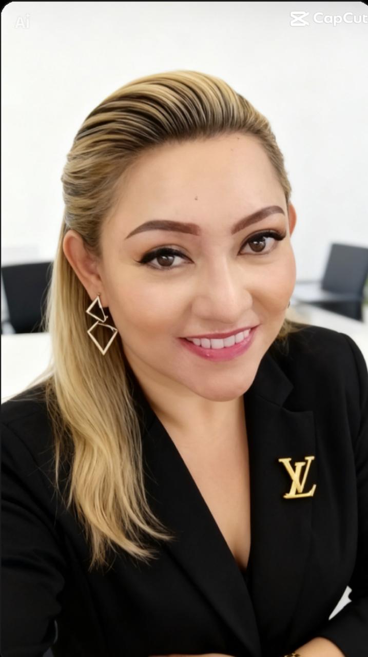  - Directora General y Fundadora de Infinite Styles