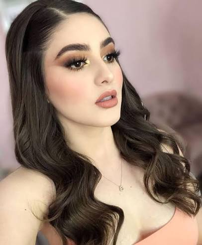 Maquillajes y Peinados